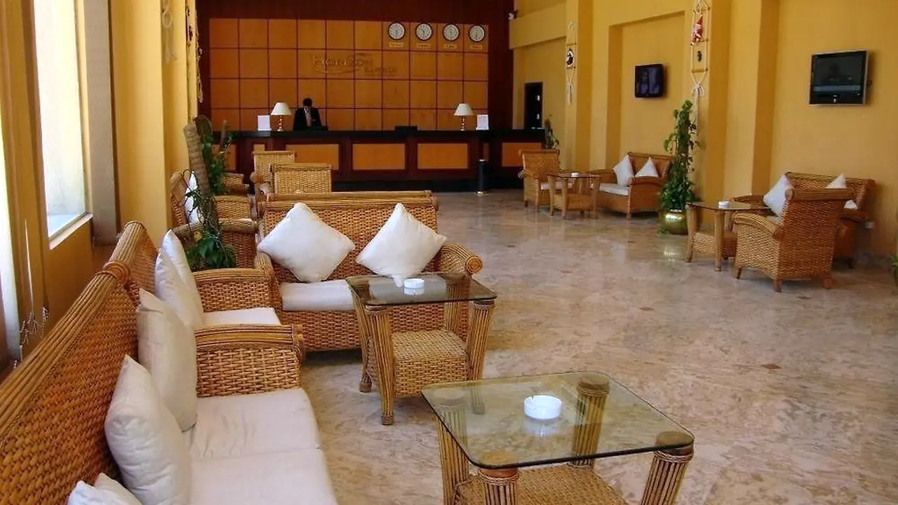 الفندق هورايزون الوادى - العين السخنة